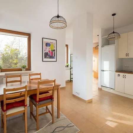 Saska Kepa Pleasant By Bookinghost Βαρσοβία