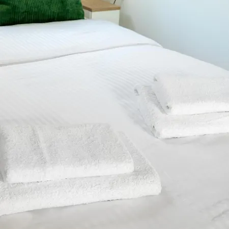 Saska Kepa Pleasant By Bookinghost * Βαρσοβία